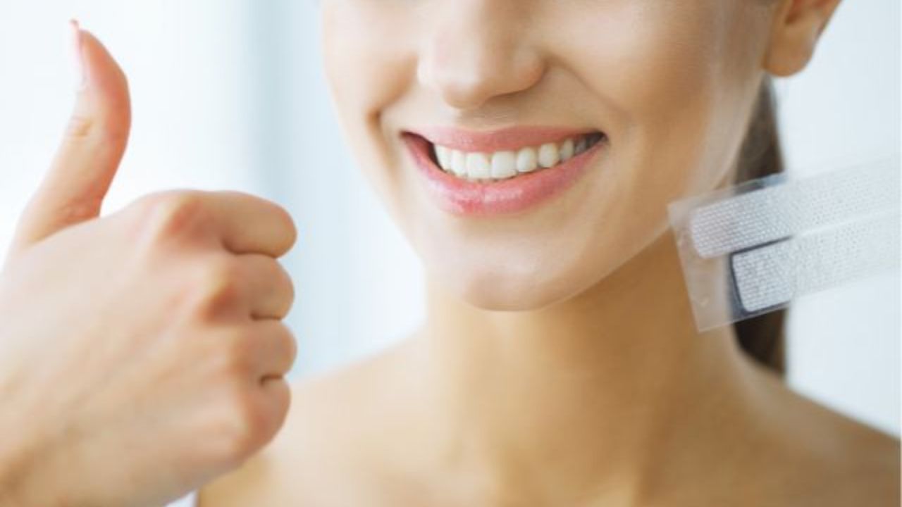 Choosing the Best Teeth Whitening Strips: Key Manufacturer Qualities